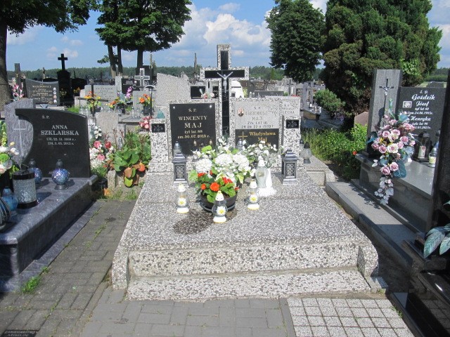 Grób Wincenty Maj